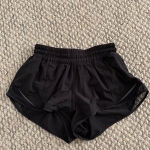 Lululemon Hotty Hot Shorts 2.5" Black